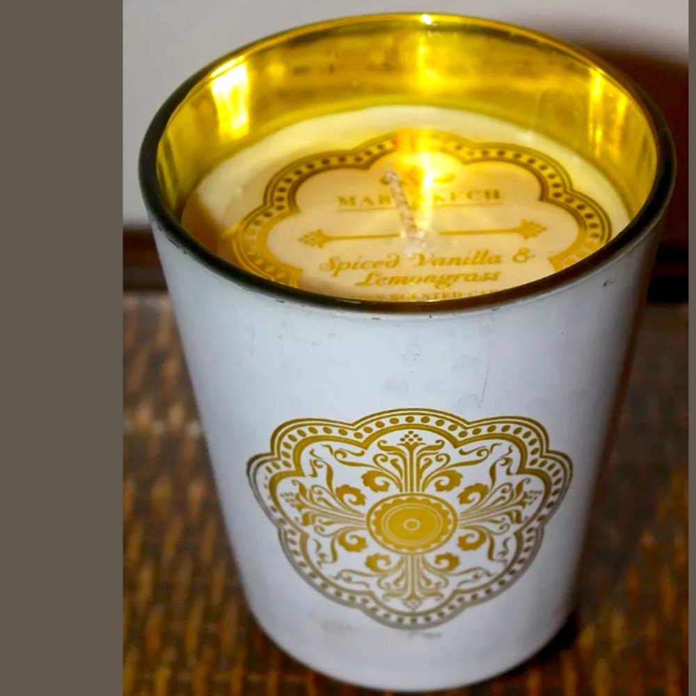 DW HOME CANDLE SPICED VANILLA LEMONGRASS SCENTED